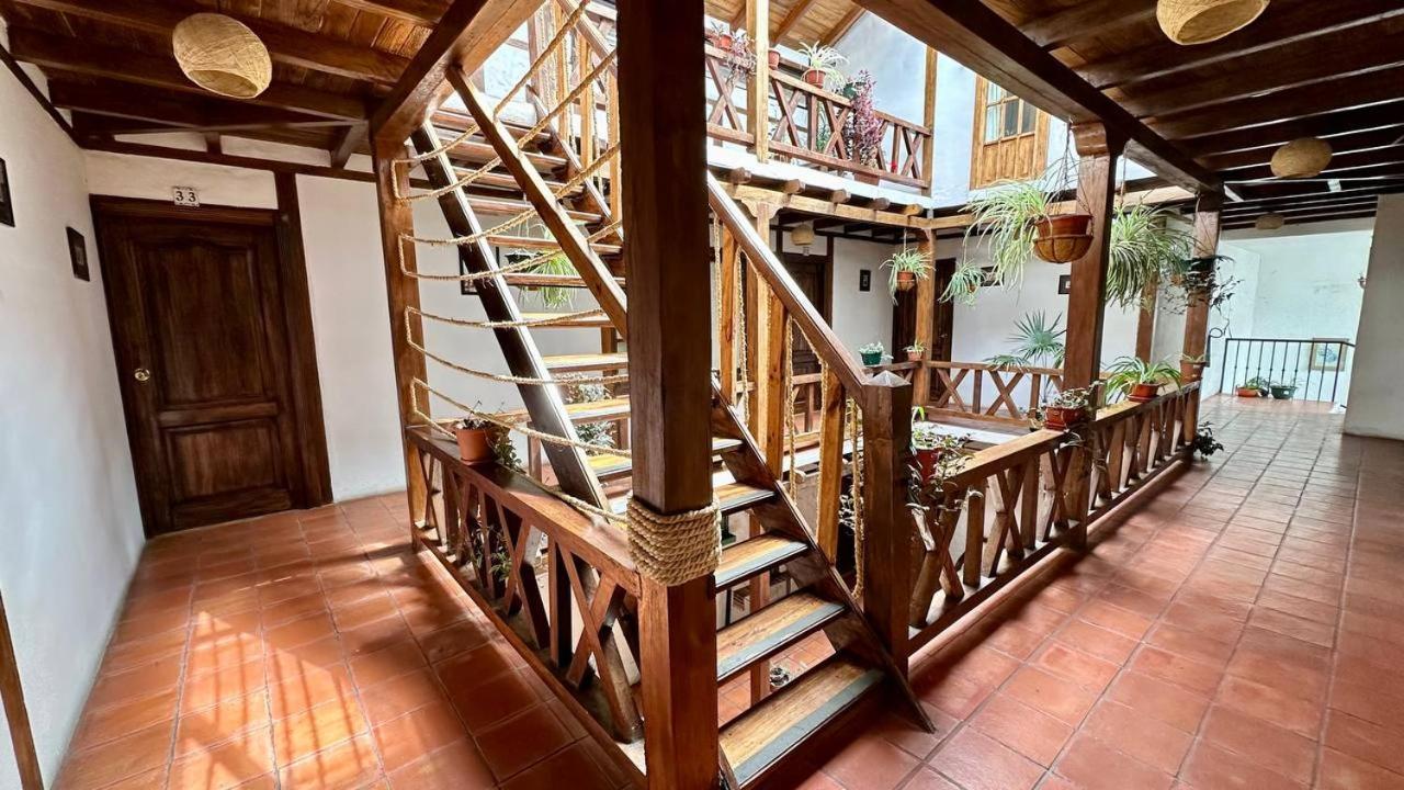 Hotel Noris אלאוסי מראה חיצוני תמונה
